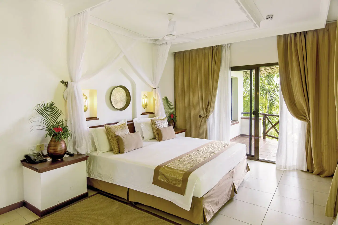 Sea Cliff Resort & Spa ROOM_EXAMPLE