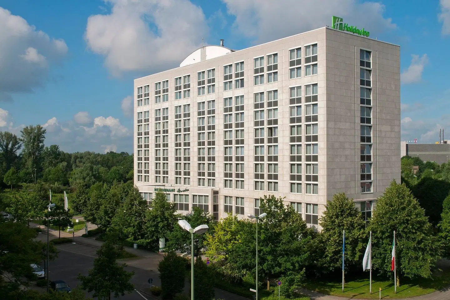 Holiday Inn Düsseldorf-Neuss EXTERIOR