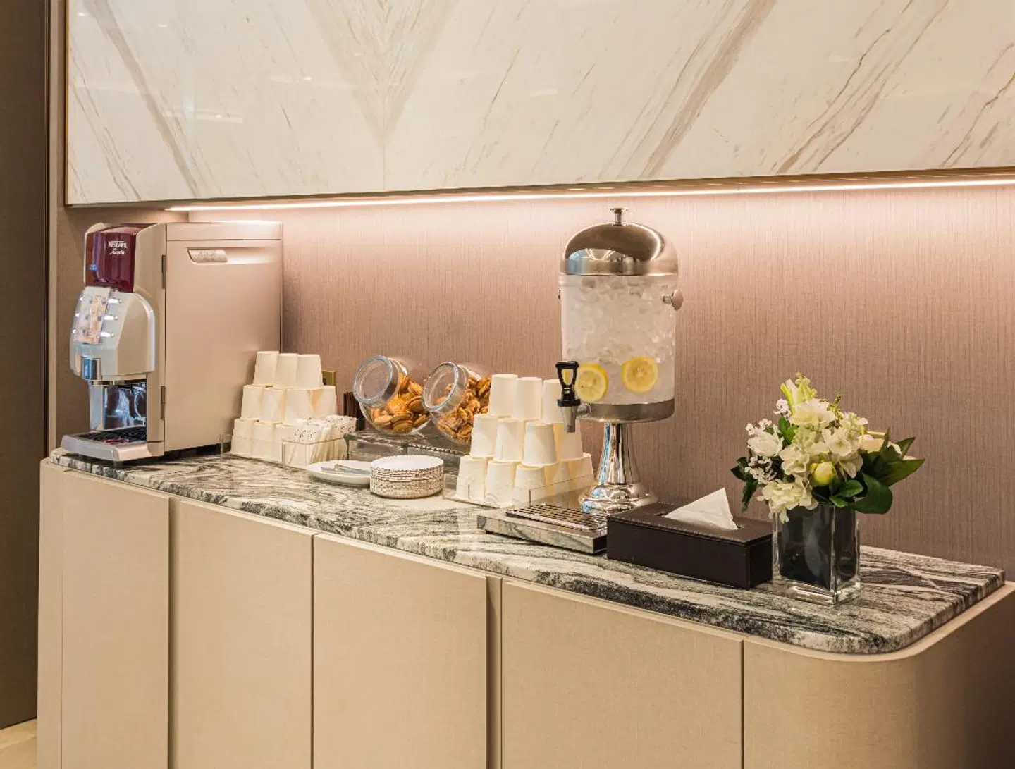 Centre Point Sukhumvit 10 Restaurant