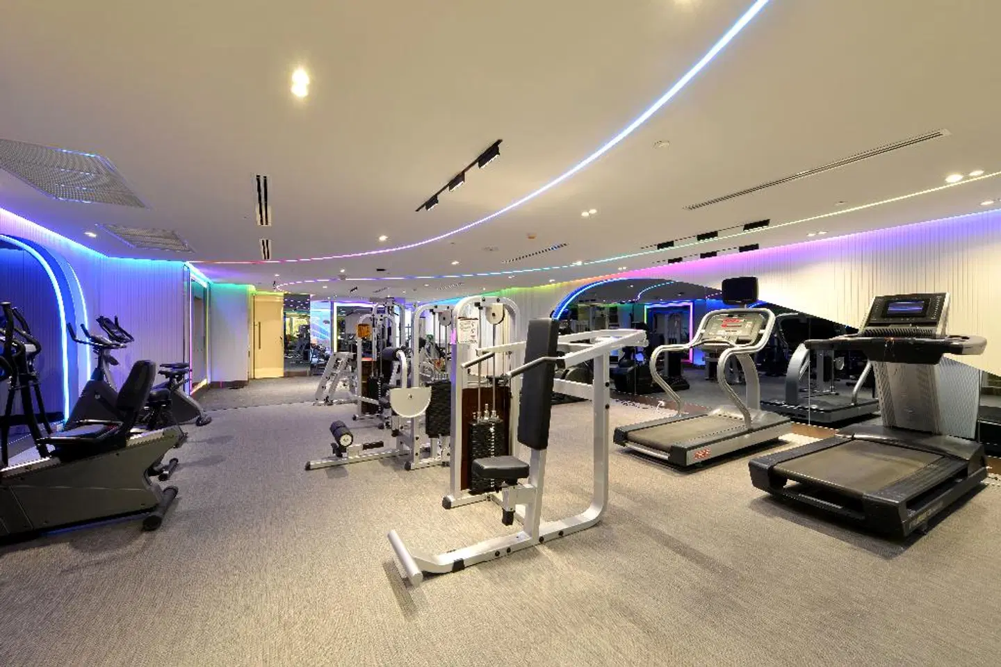 Centre Point Silom SPORTS_AND_LEISURE