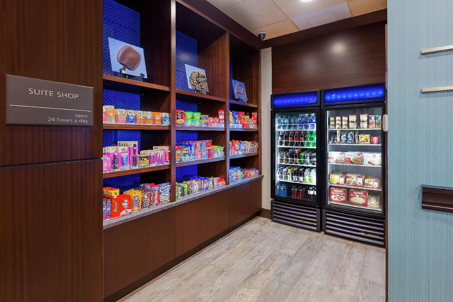 Hampton Inn & Suites Bend Bar