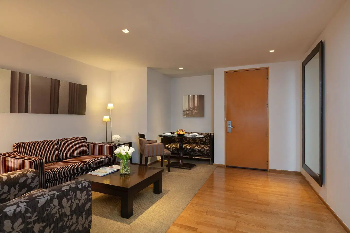 Lebua at State Tower LOUNGE_LOBBY