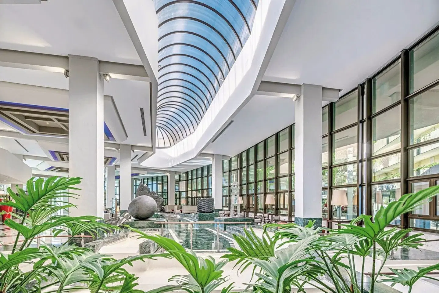 Meliá Habana Hallenbad