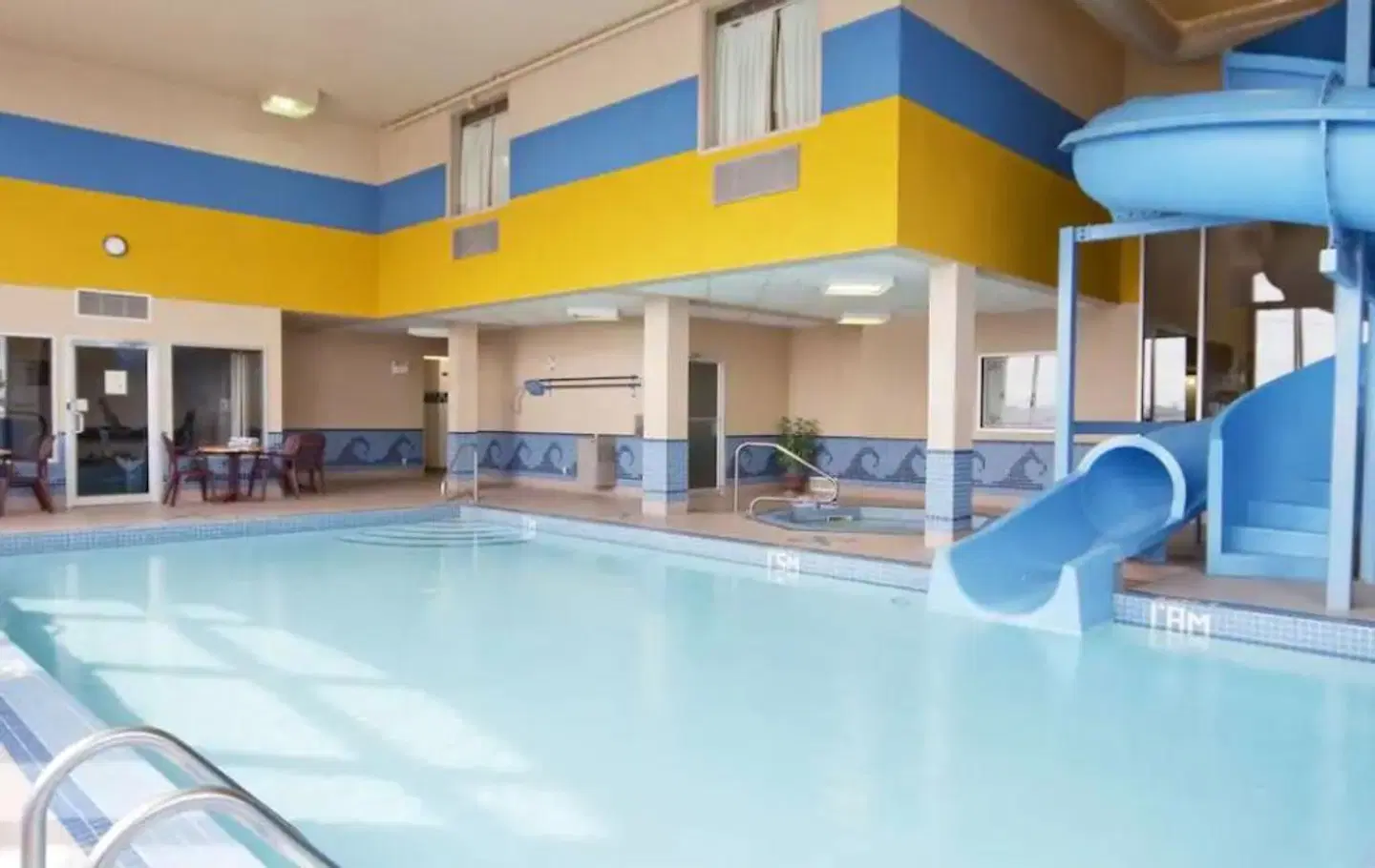 Comfort Inn & Suites South Hallenbad