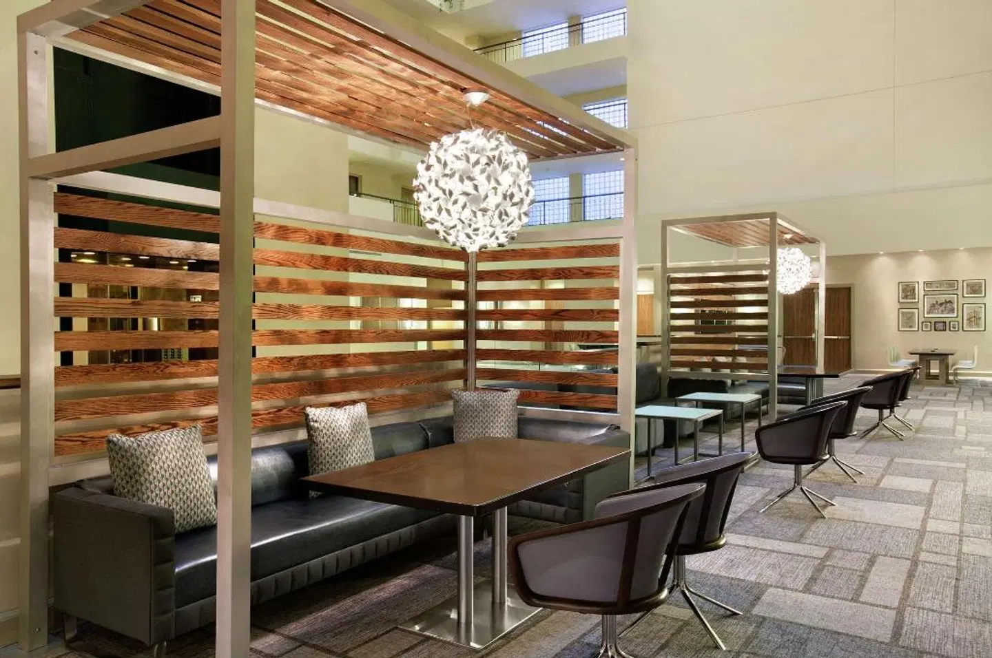 DoubleTree Suites by Hilton Boston - Cambridge LOUNGE_LOBBY