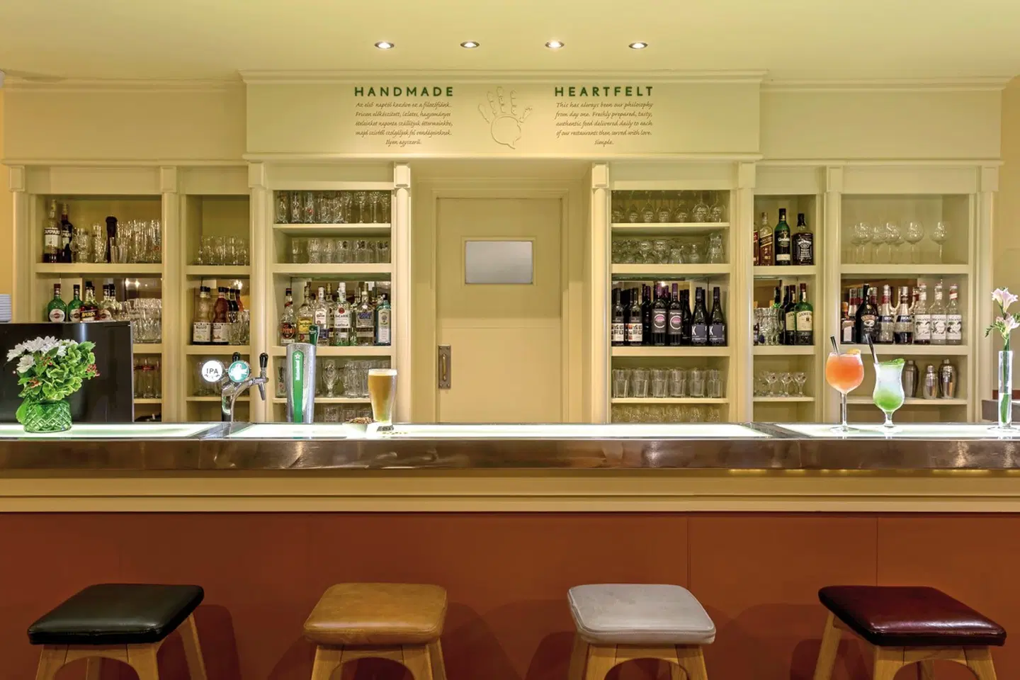 Leonardo Hotel Budapest Bar