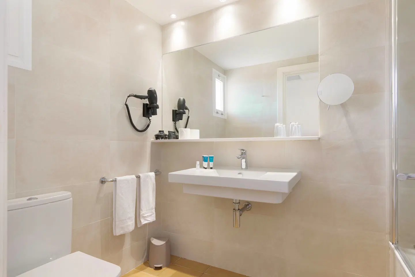 AluaSun Mediterráneo Badezimmer