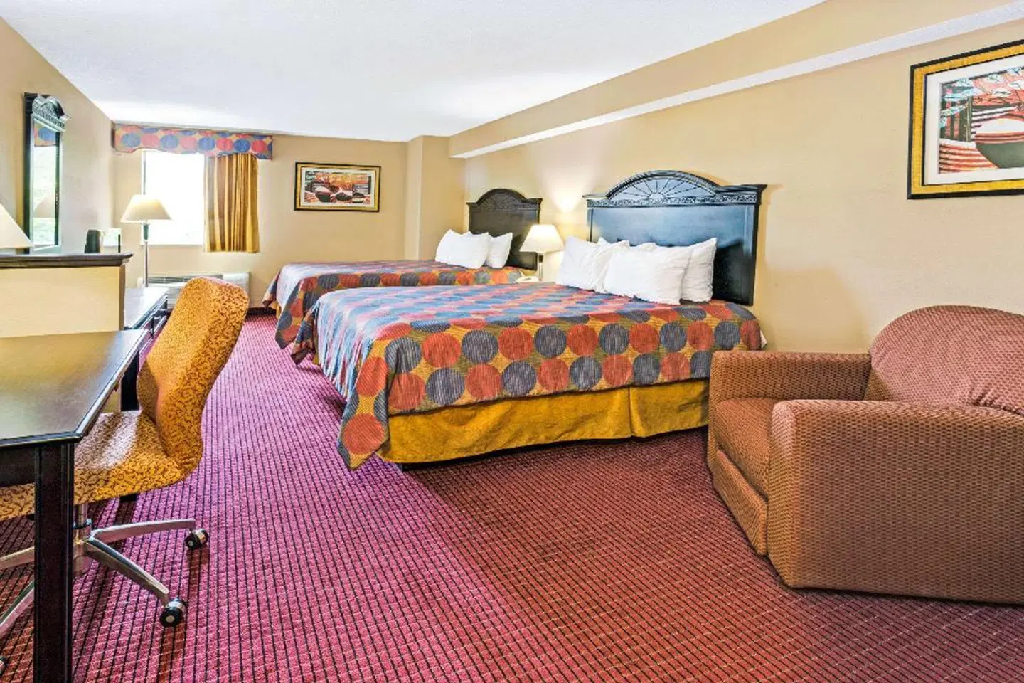 Days Inn and Suites Jeffersonville ROOM_EXAMPLE