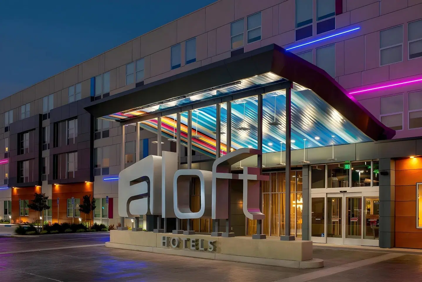 Aloft Indianapolis Downtown EXTERIOR
