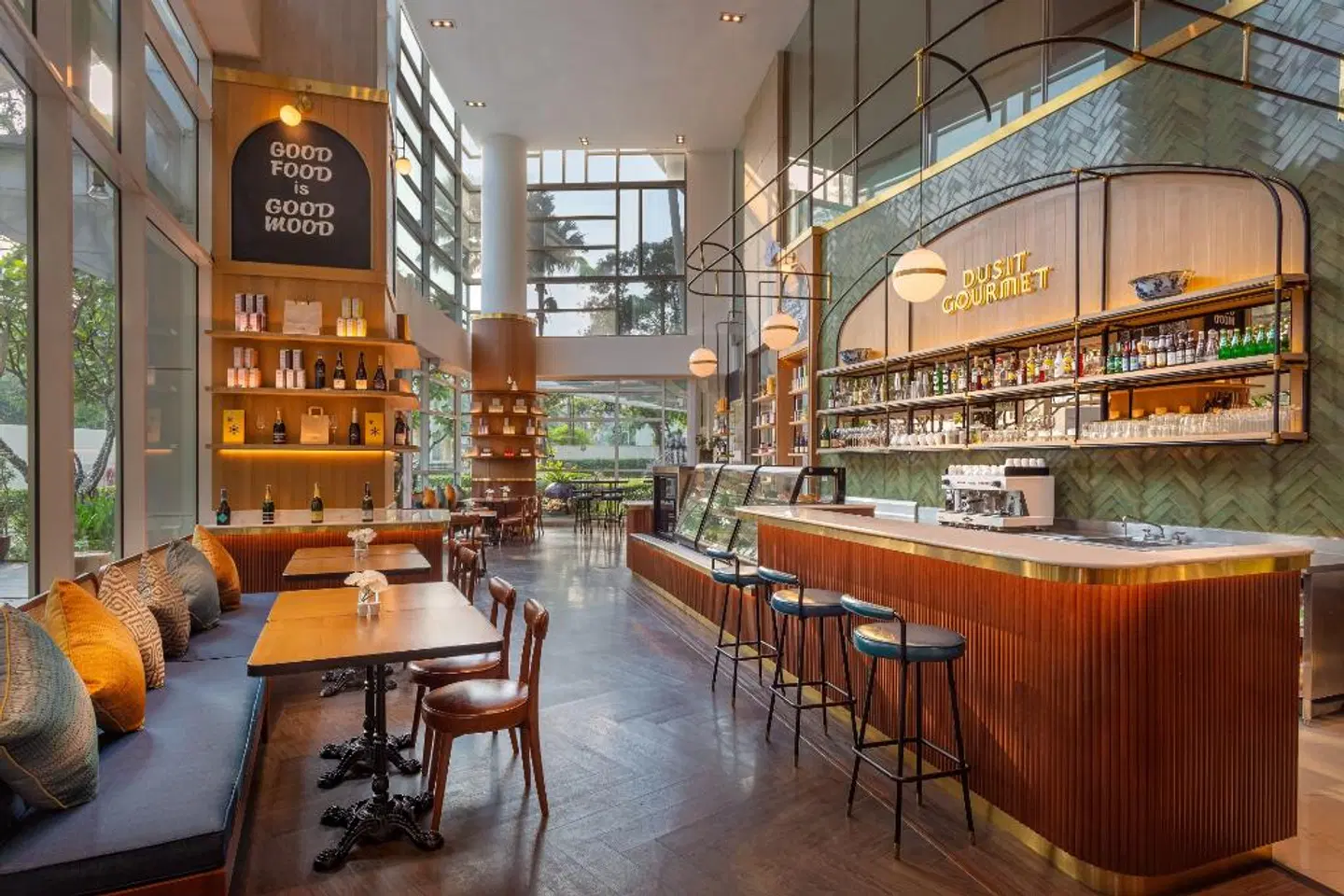 Dusit Suites Hotel Ratchadamri Bar