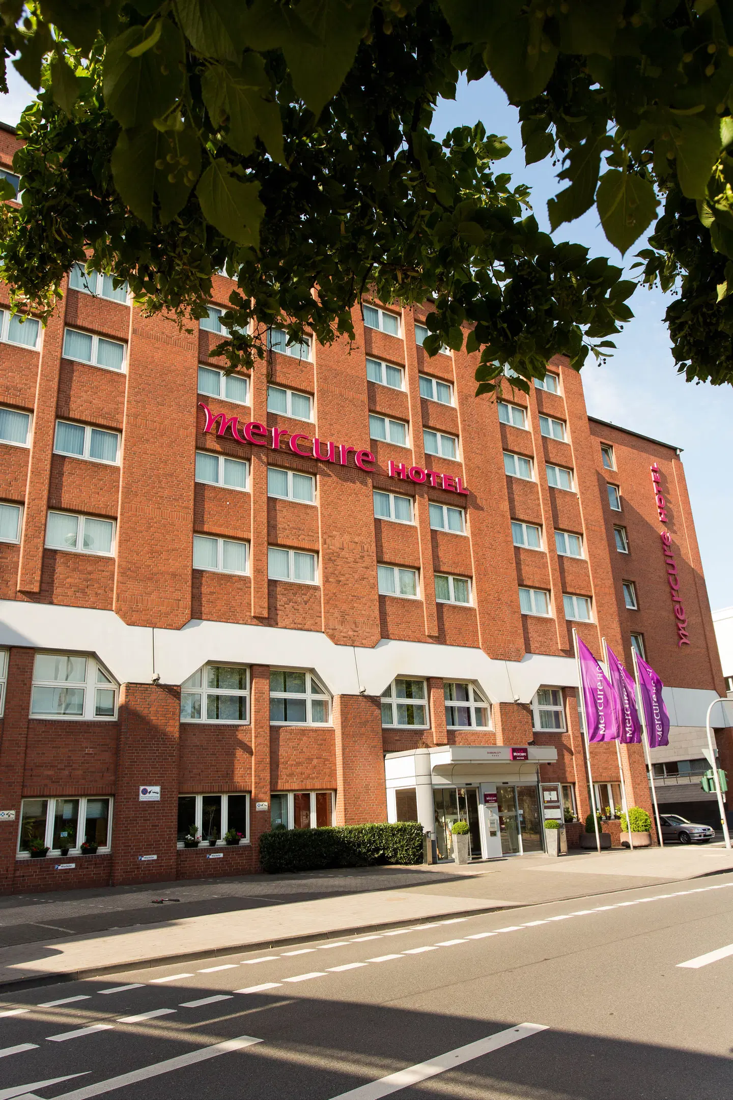 Mercure Hotel Duisburg City EXTERIOR