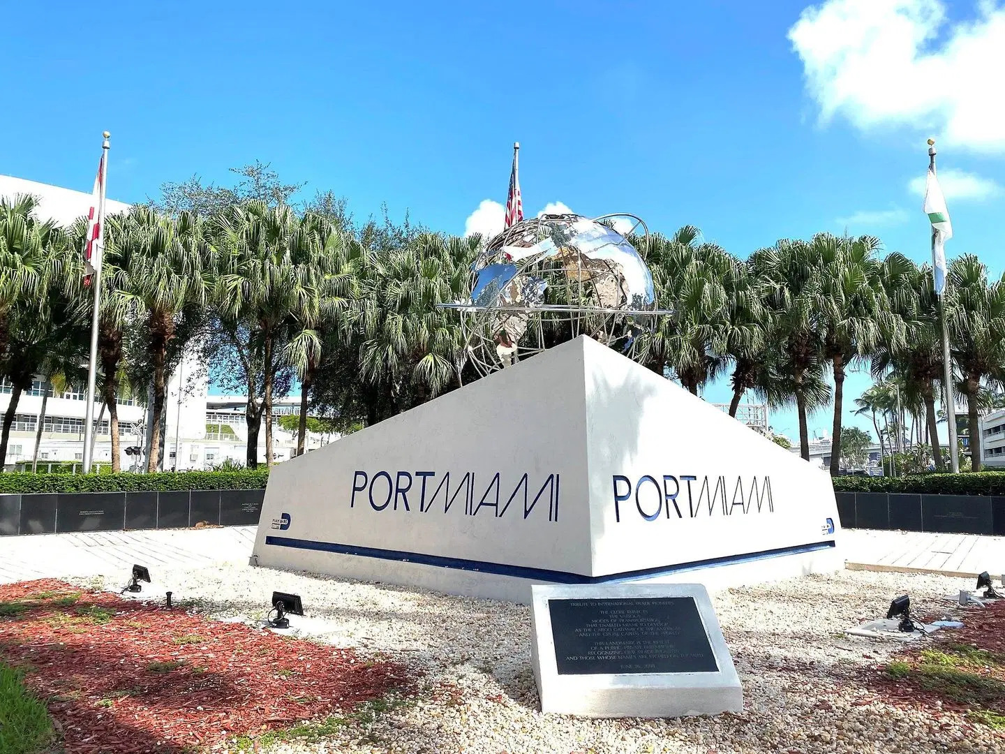 Hotel Indigo Miami Brickell EXTERIOR