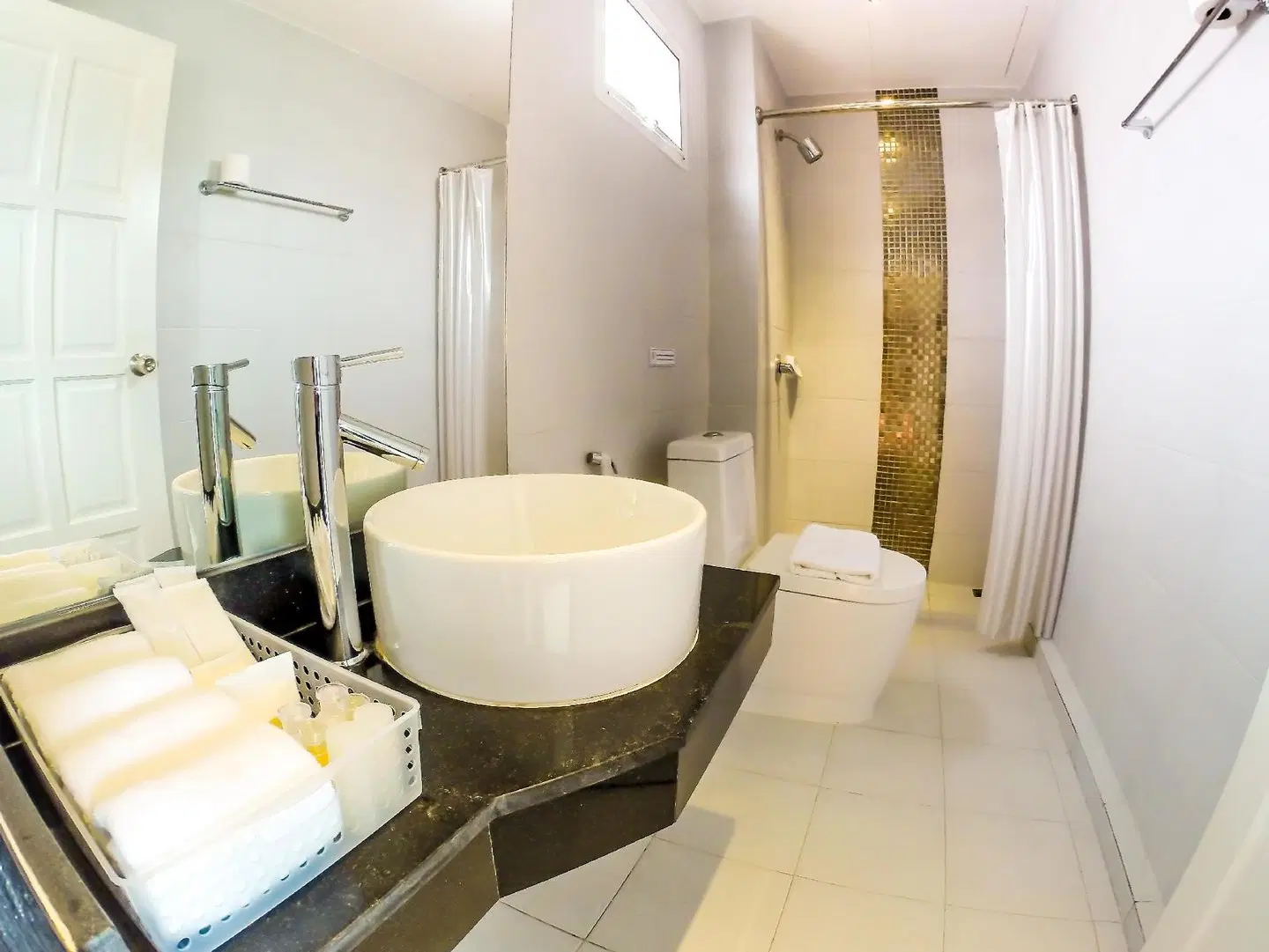 My Place Phuket Airport Mansion Badezimmer