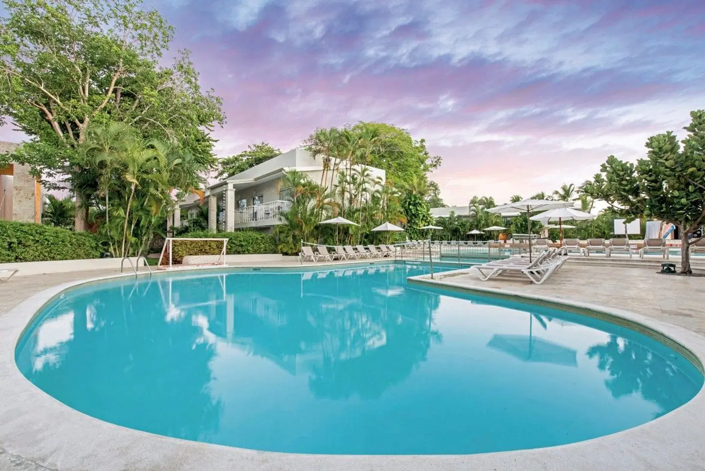 Emotions by Hodelpa Juan Dolio OUTDOOR_POOL