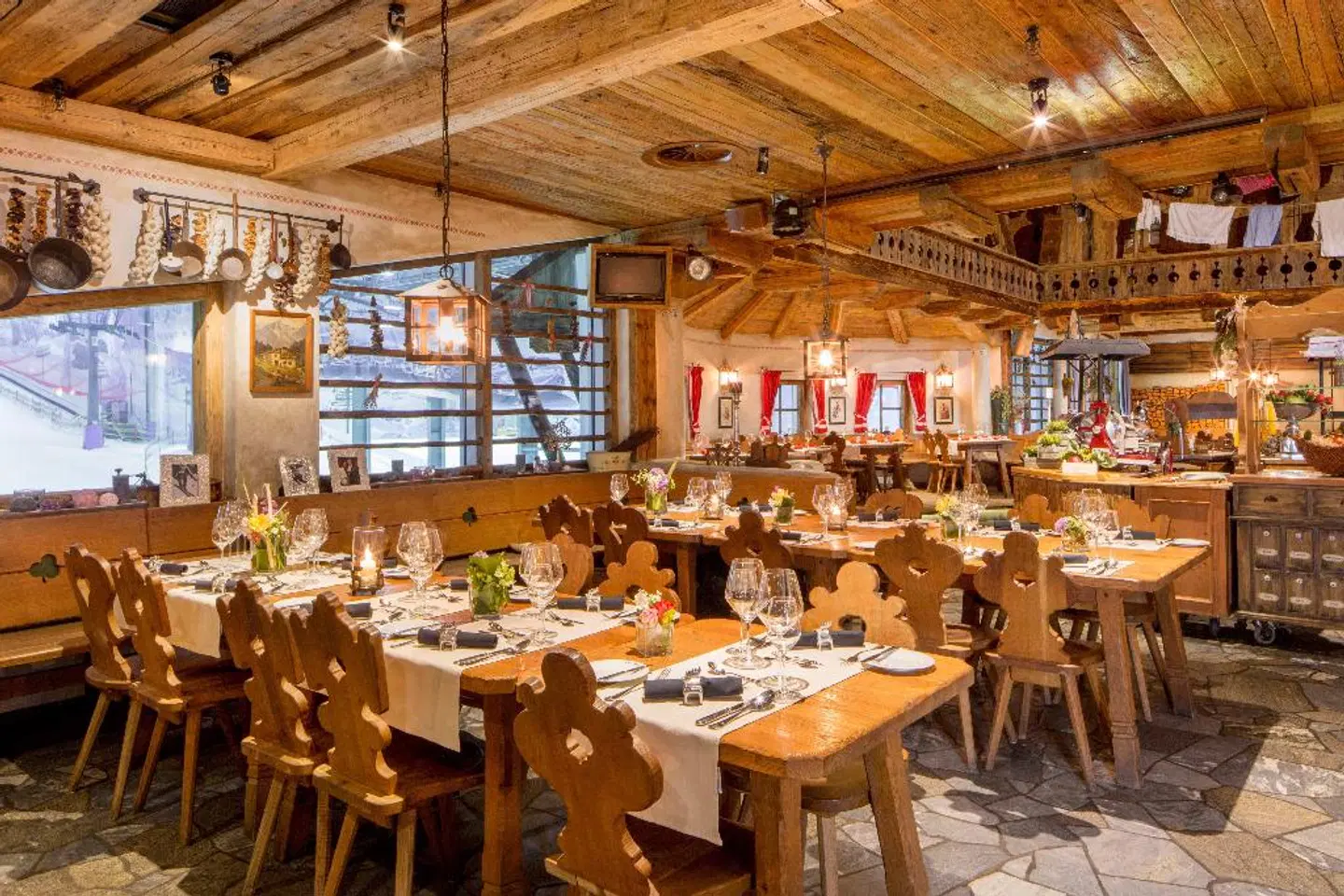 Fire & Ice Restaurant