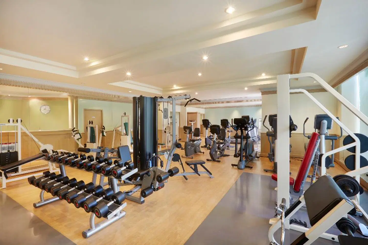 Dusit Princess Srinakarin SPORTS_AND_LEISURE