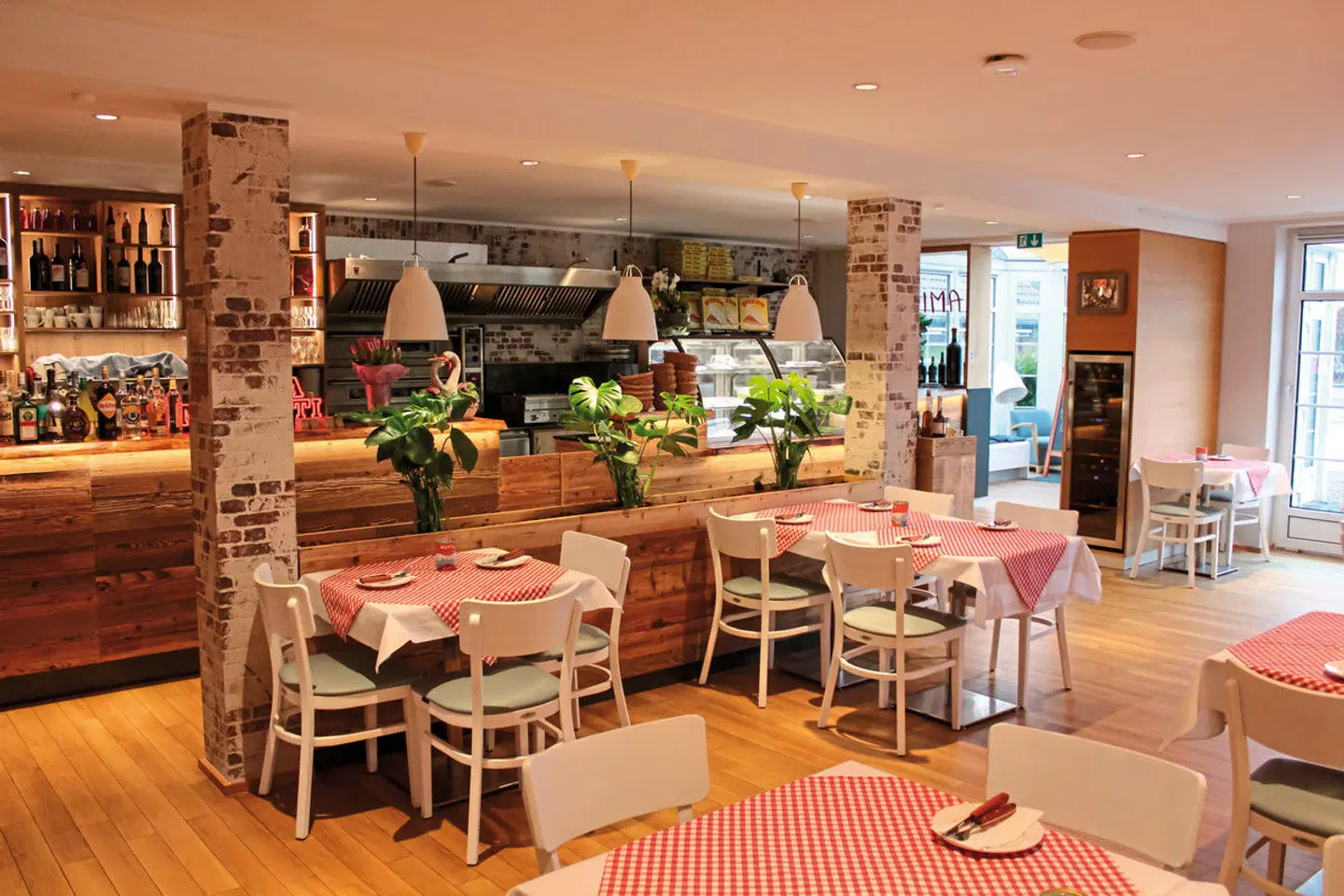 Cuxland Hotel Restaurant