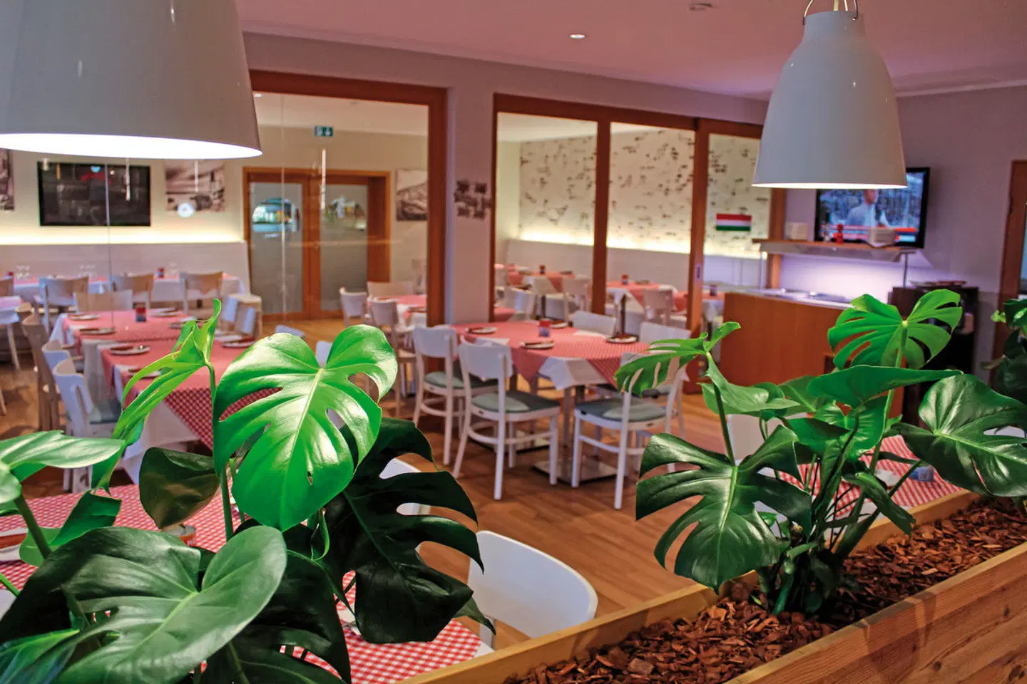 Cuxland Hotel Restaurant