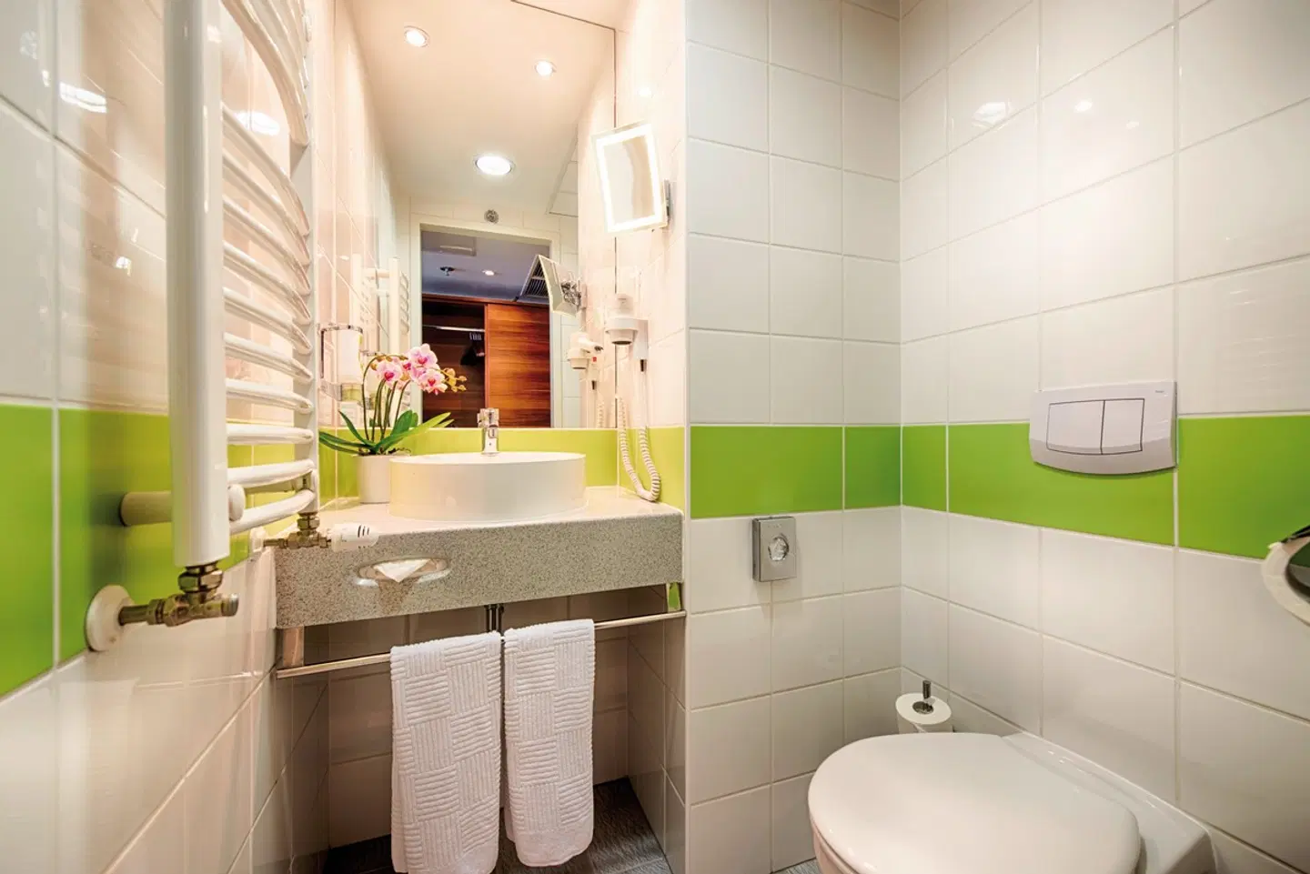 ACHAT Hotel Budapest Badezimmer