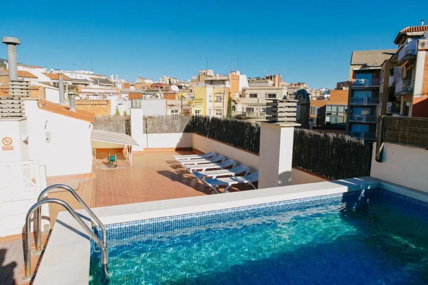 Aparthotel Bertrán OUTDOOR_POOL