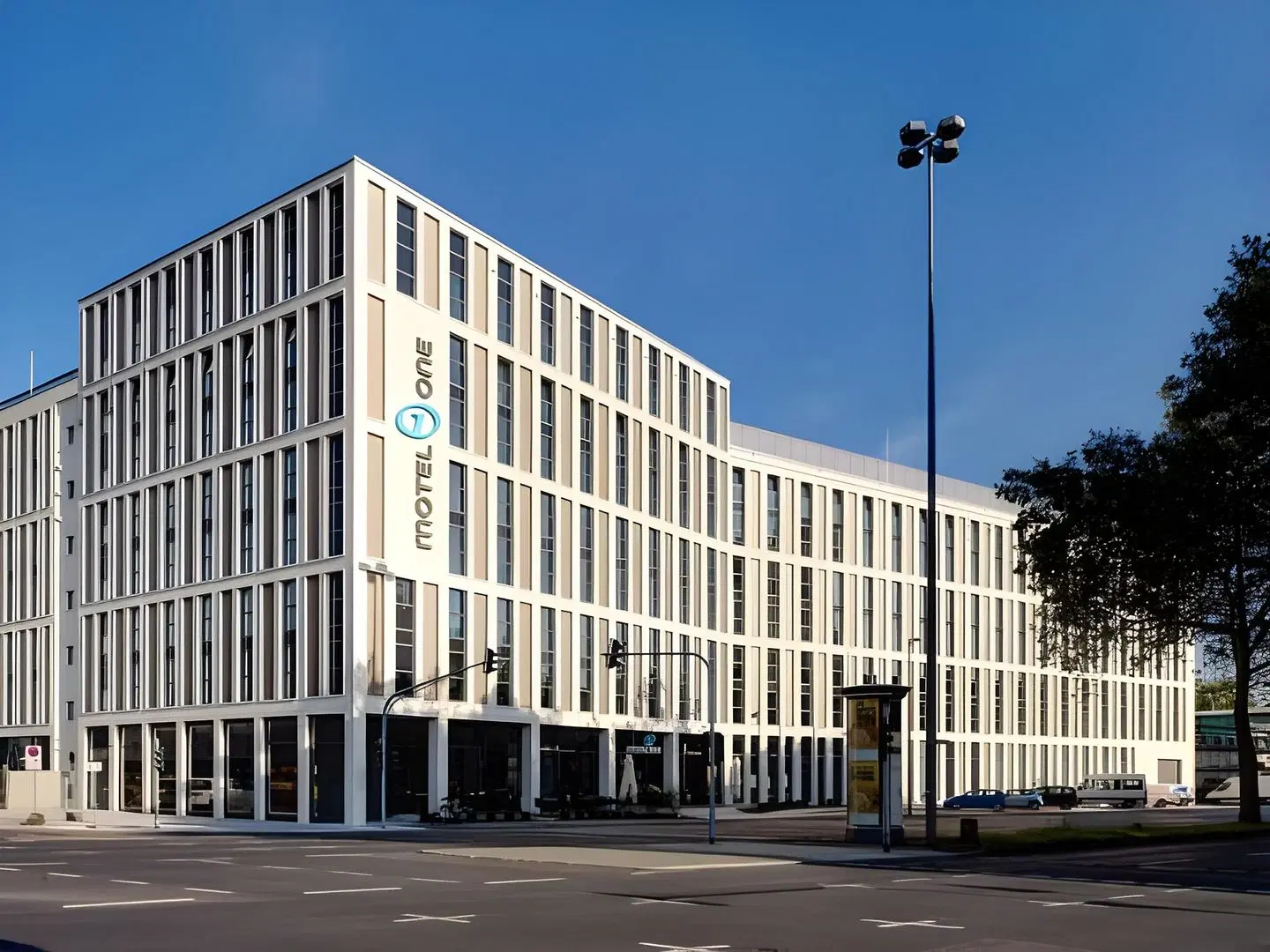 Motel One Koeln-waidmarkt EXTERIOR