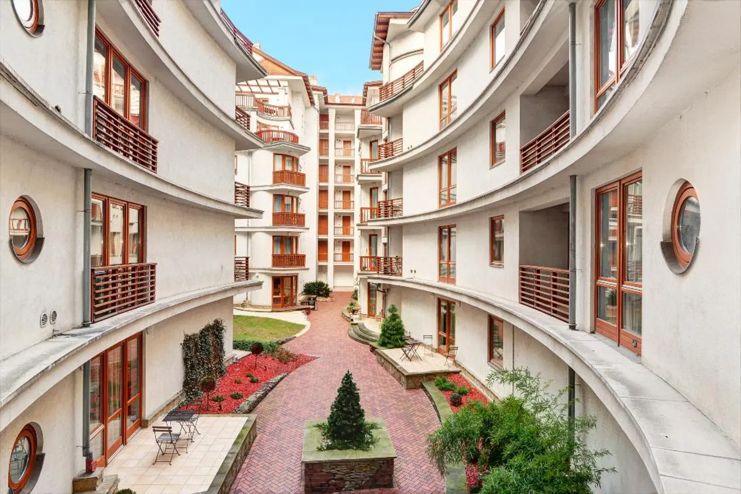 Lord Residence EXTERIOR