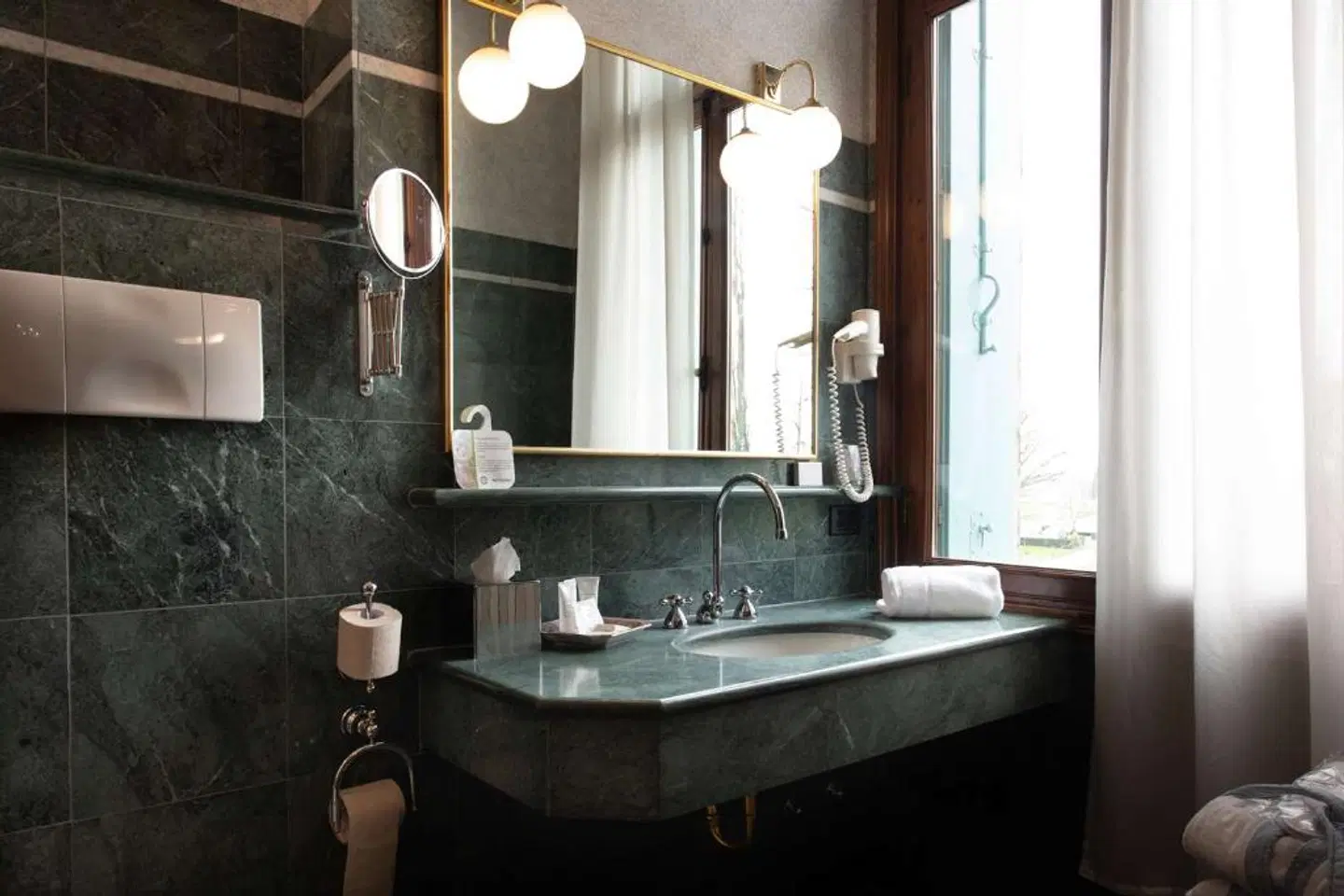 Best Western Plus Hotel Villa Tacchi Badezimmer