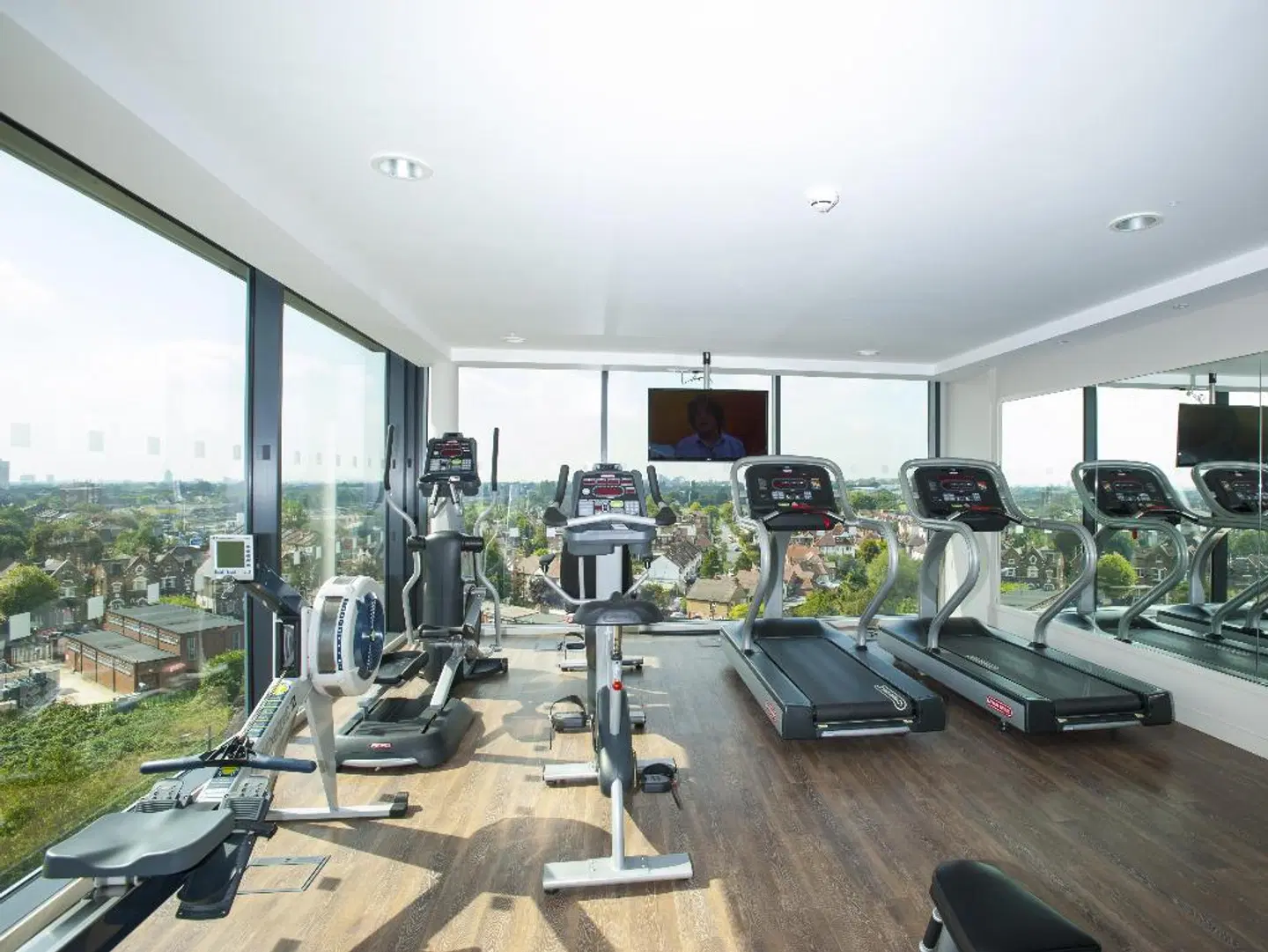 Holiday Inn London - West SPORTS_AND_LEISURE