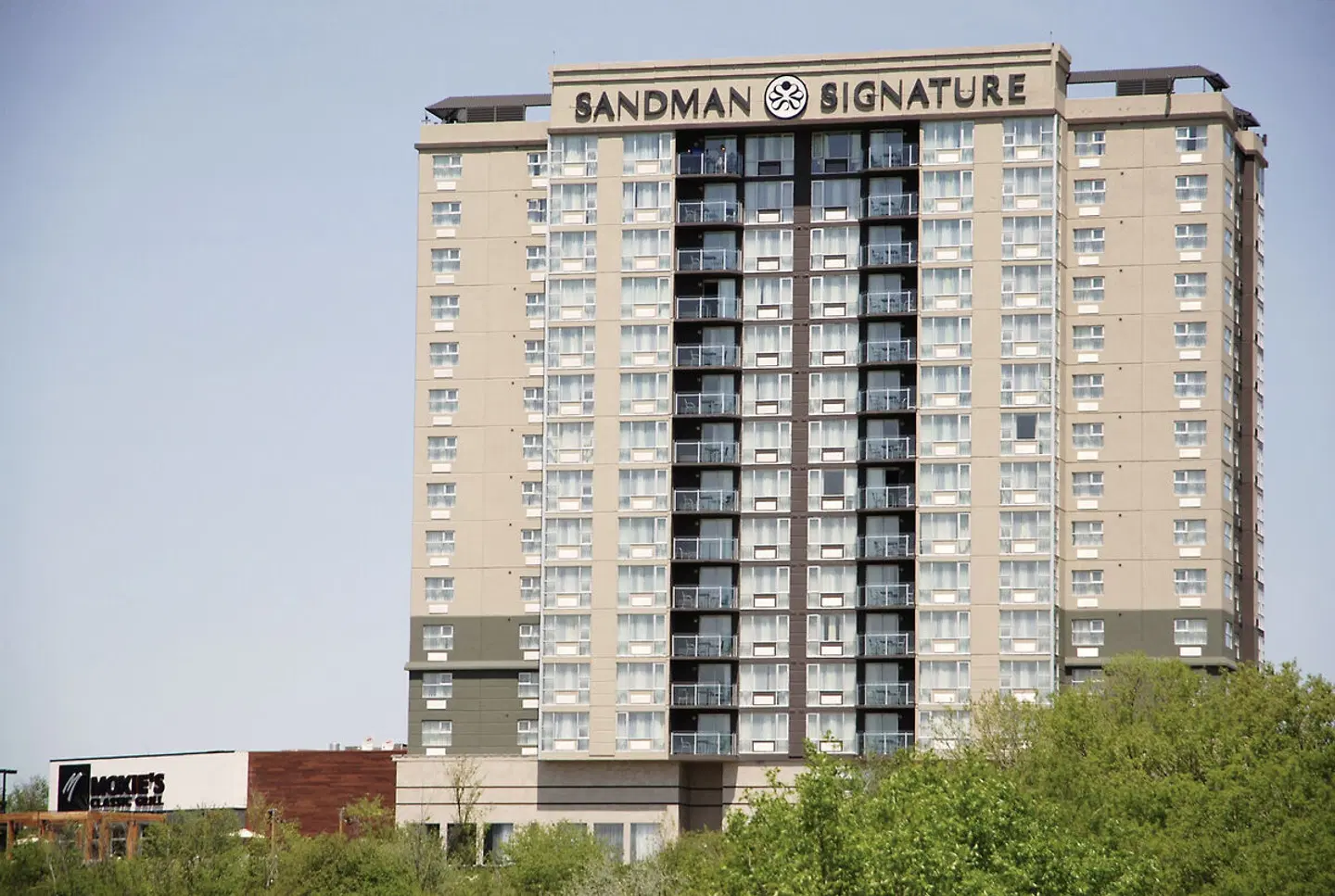 Sandman Signature Toronto Airport EXTERIOR