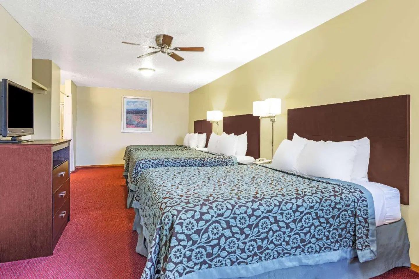 Days Inn by Wyndham Pueblo ROOM_EXAMPLE