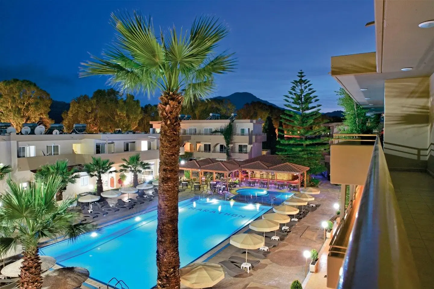 Marathon Hotel OUTDOOR_POOL