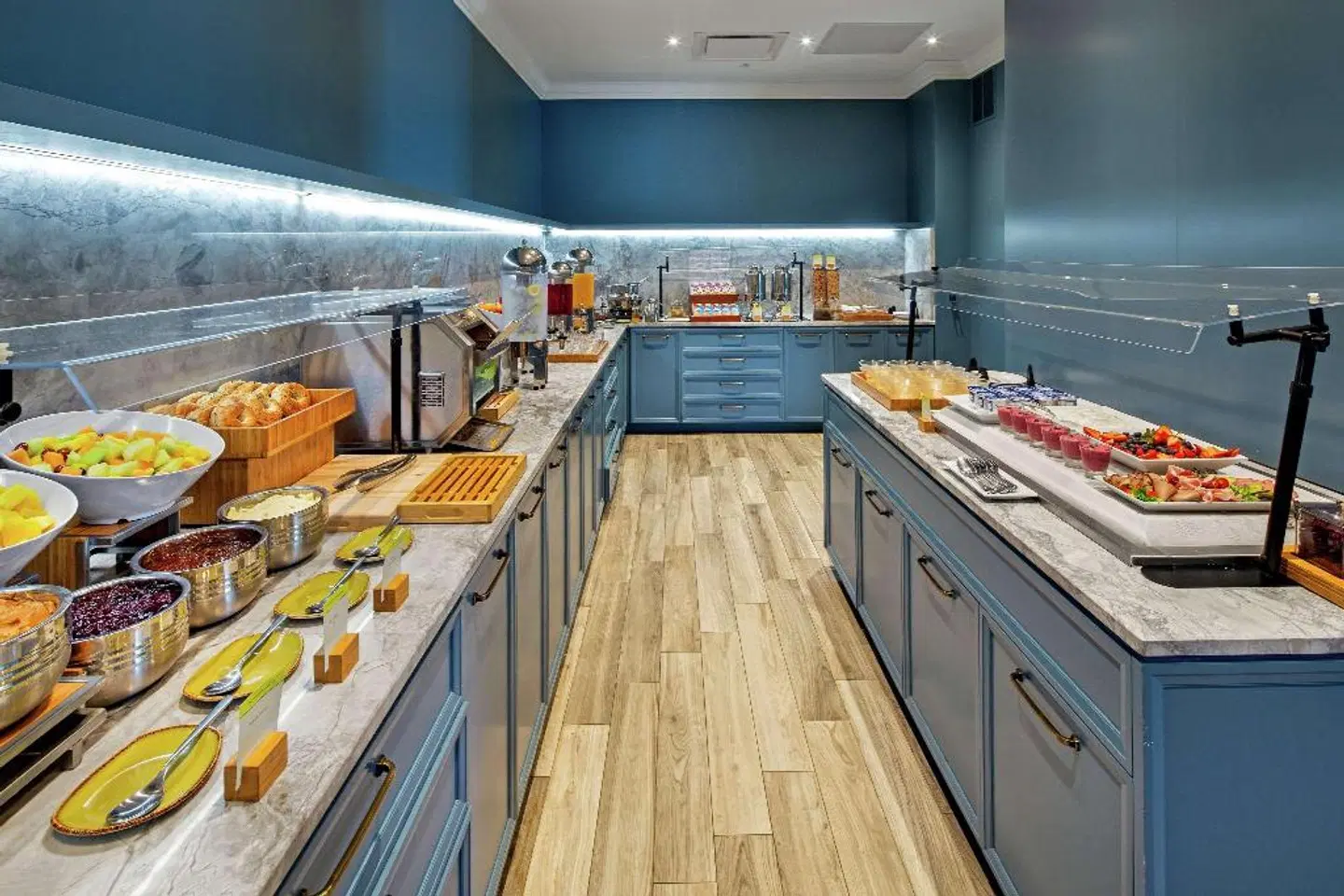 DoubleTree by Hilton Toronto Airport Restaurant