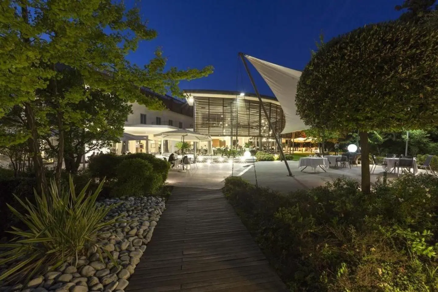 Inverigo Hotel EXTERIOR