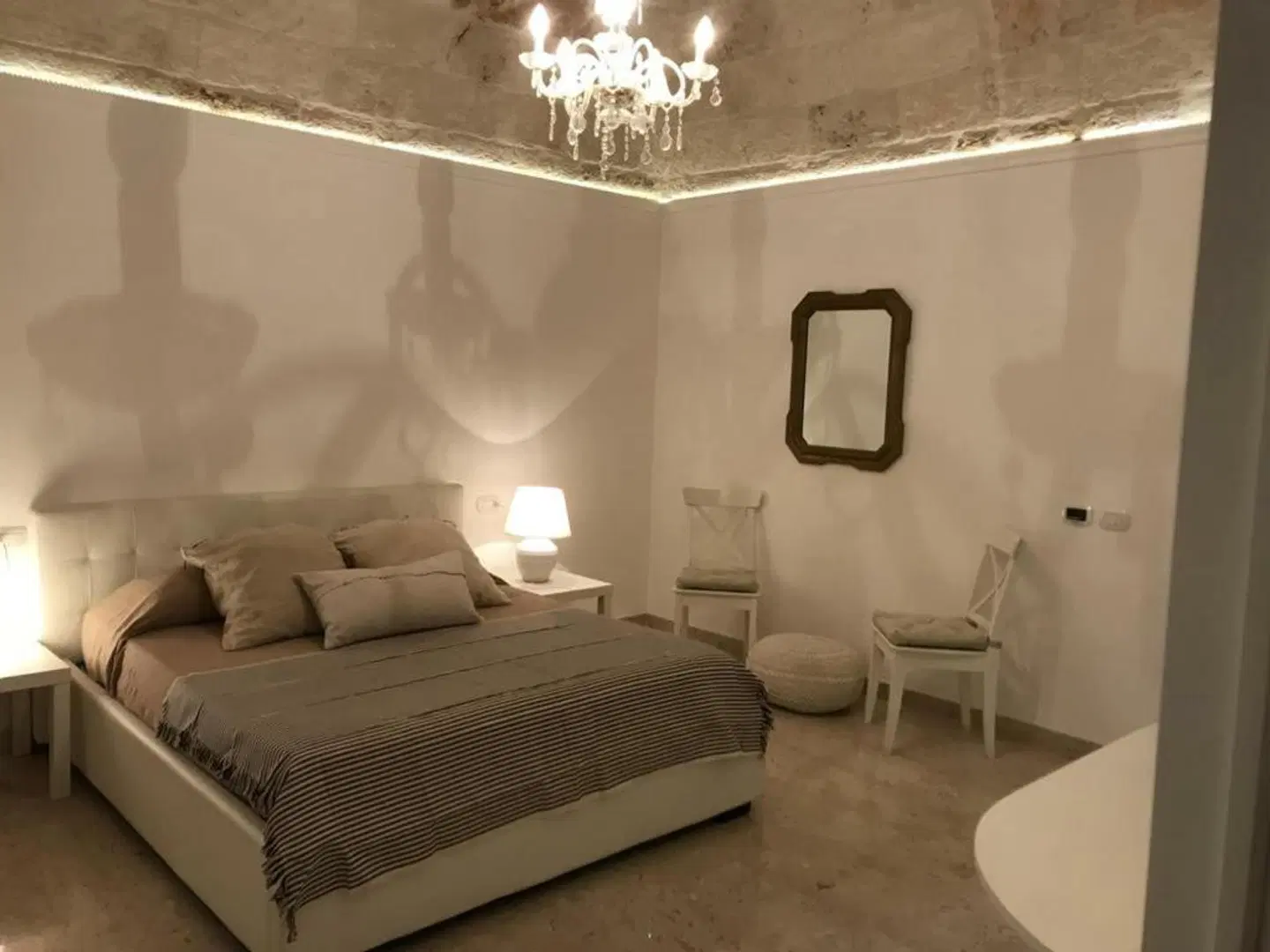 Chichouse ROOM_EXAMPLE