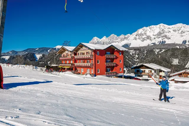 Hotel Restaurant Pariente EXTERIOR