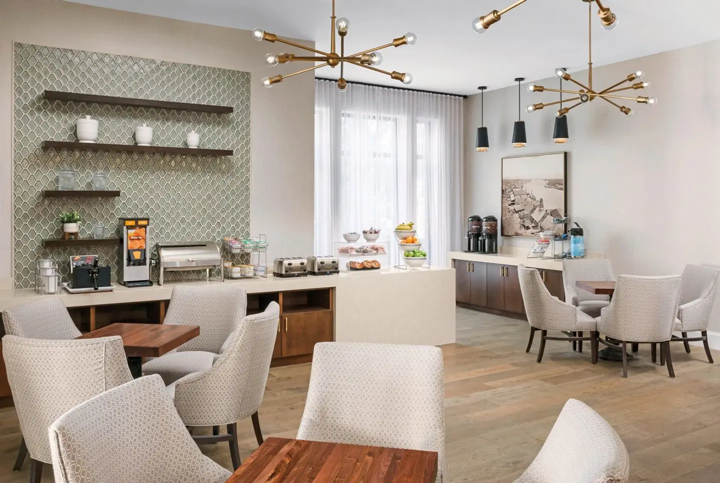 The Bluff Savannah Historic, Tapestry Collection by Hilton Bar