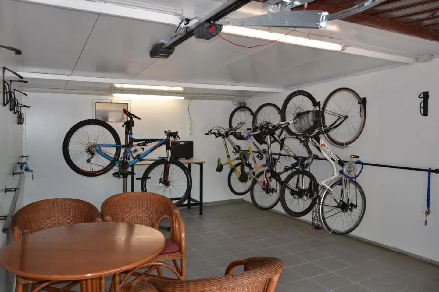 Diana SPORTS_AND_LEISURE