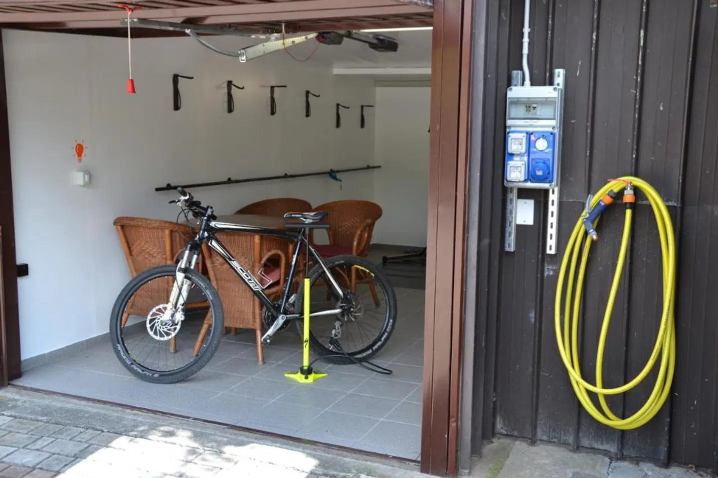 Diana SPORTS_AND_LEISURE