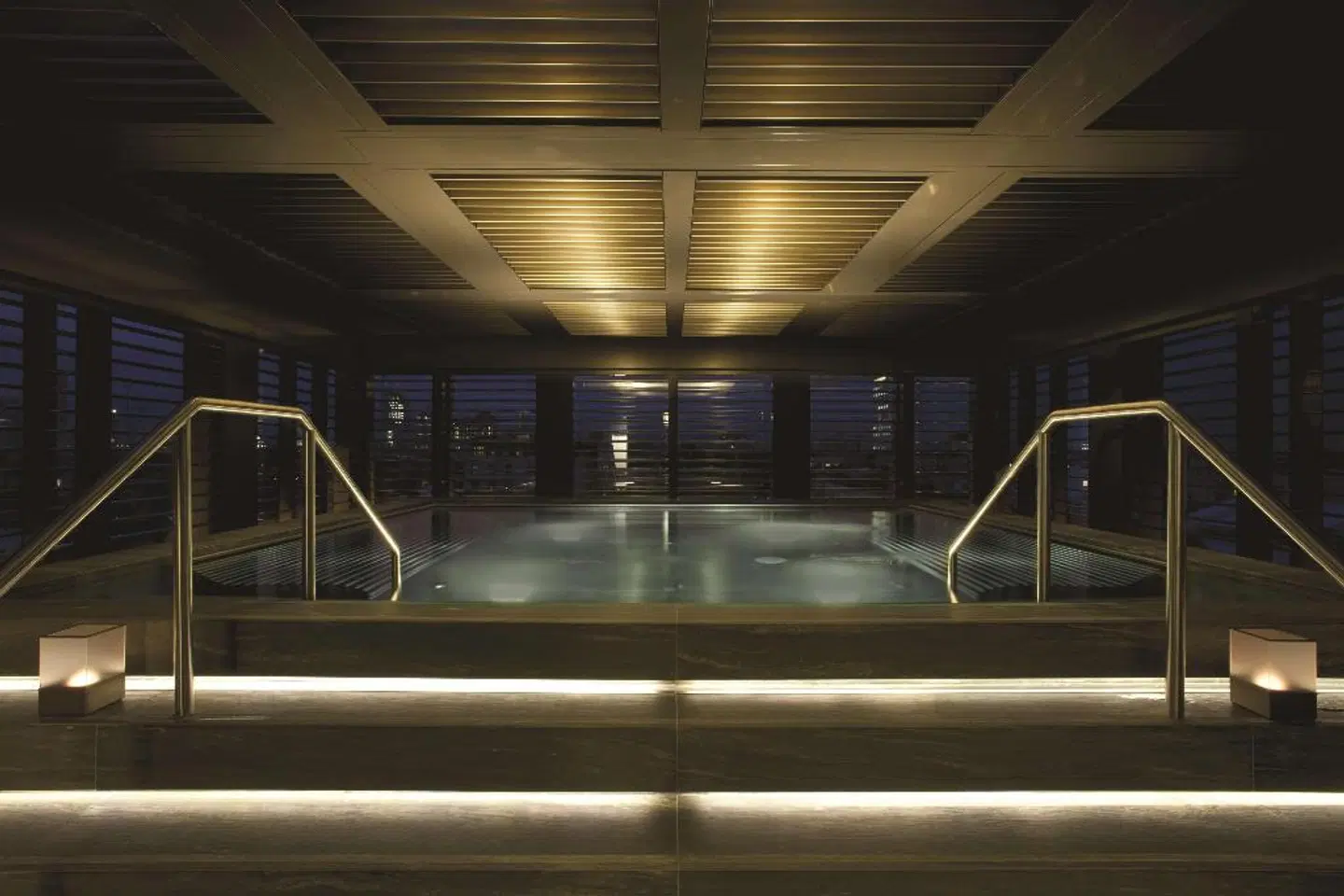 Armani Hotel Milano Hallenbad
