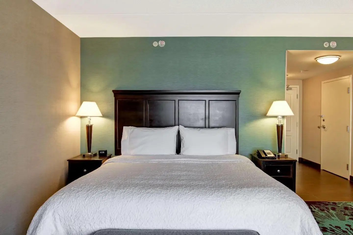 Hampton Inn by Hilton Toronto Airport Corporate Centre ROOM_EXAMPLE