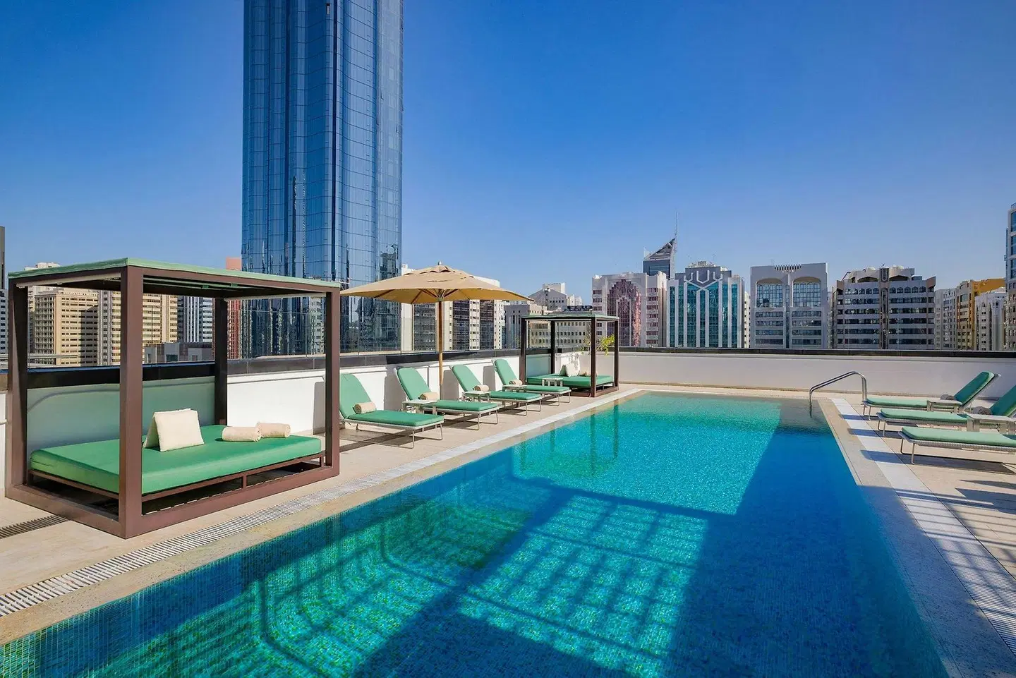 Courtyard by Marriott World Trade Center, Abu Dhabi OUTDOOR_POOL