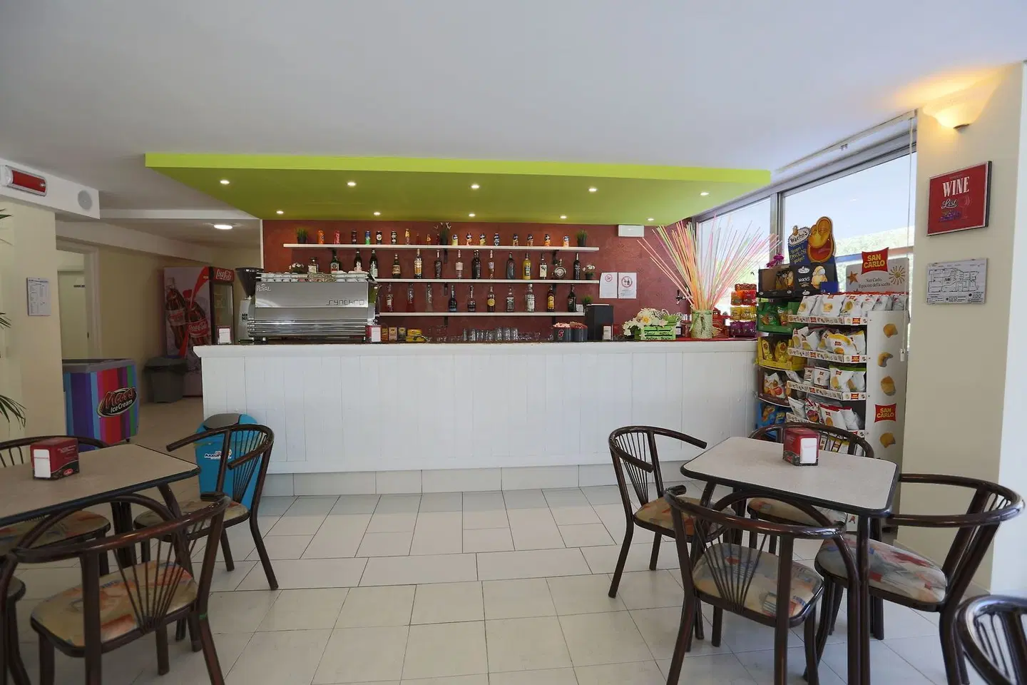 Family Hotel Marina Beach Bar