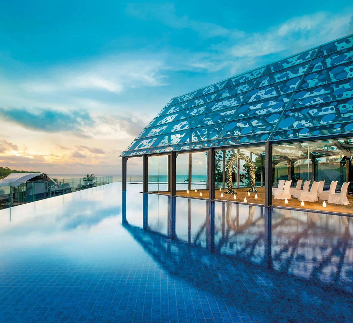 Le Meridien Bali Jimbaran OUTDOOR_POOL