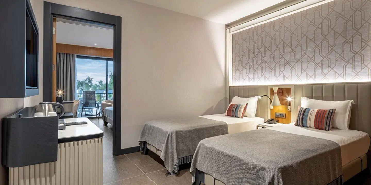 Mylome Luxury Hotel & Resort ROOM_EXAMPLE