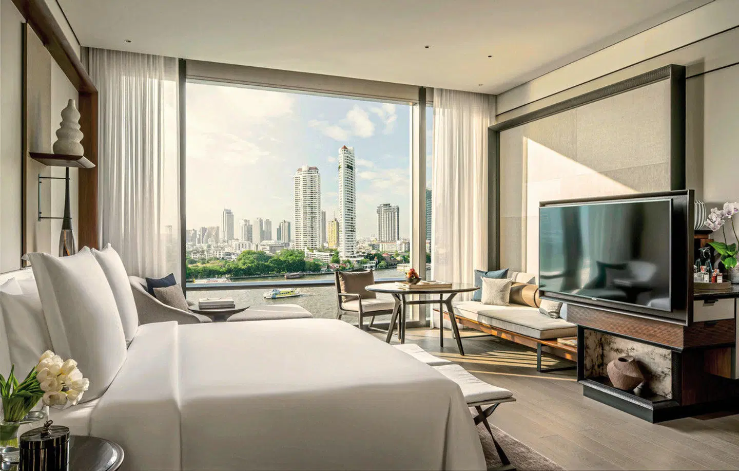 Four Seasons Hotel Bangkok at Chao Phraya River ROOM_EXAMPLE