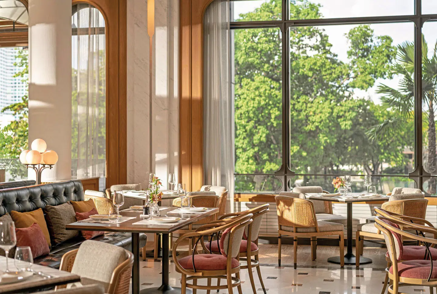 Four Seasons Hotel Bangkok at Chao Phraya River Restaurant