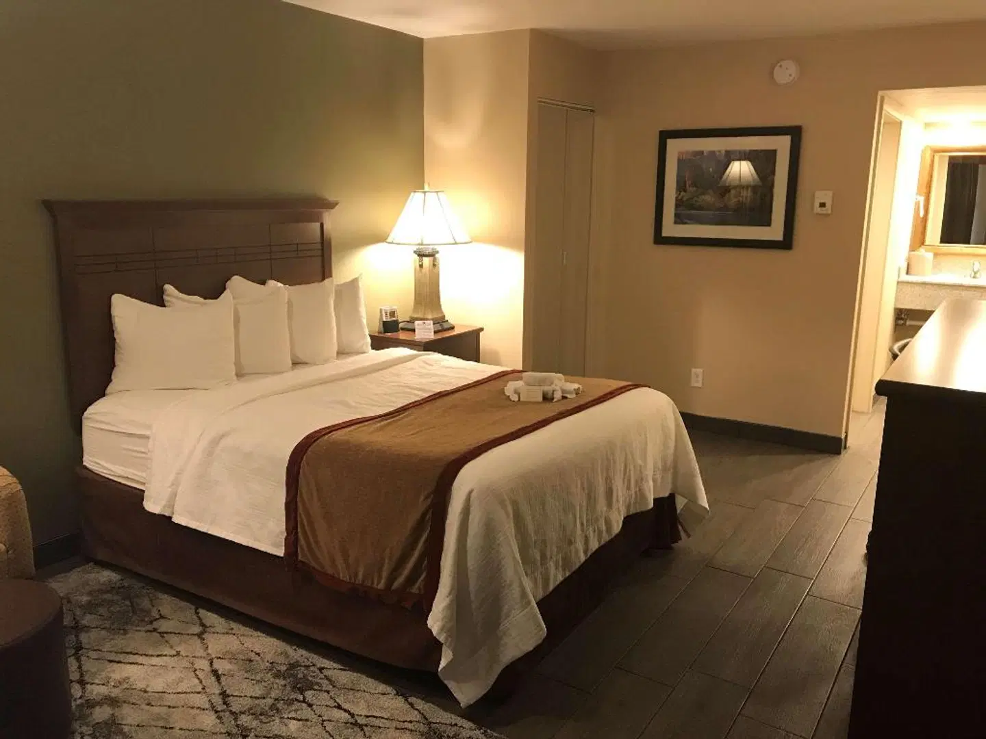 Best Western Town and Country Inn ROOM_EXAMPLE