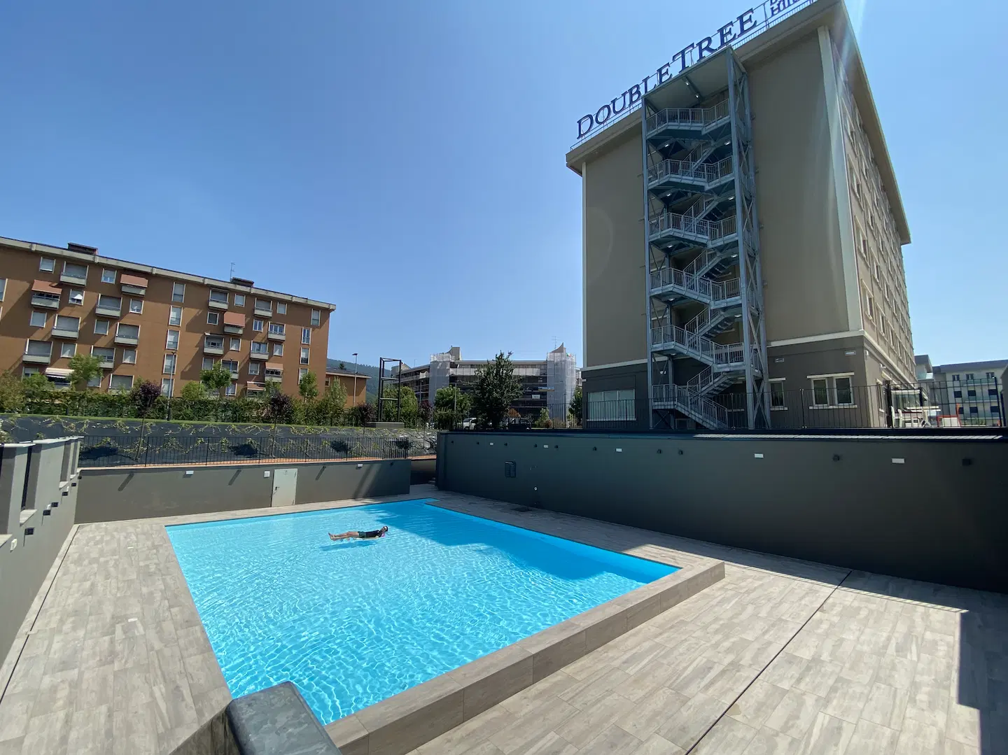 DoubleTree by Hilton Brescia OUTDOOR_POOL