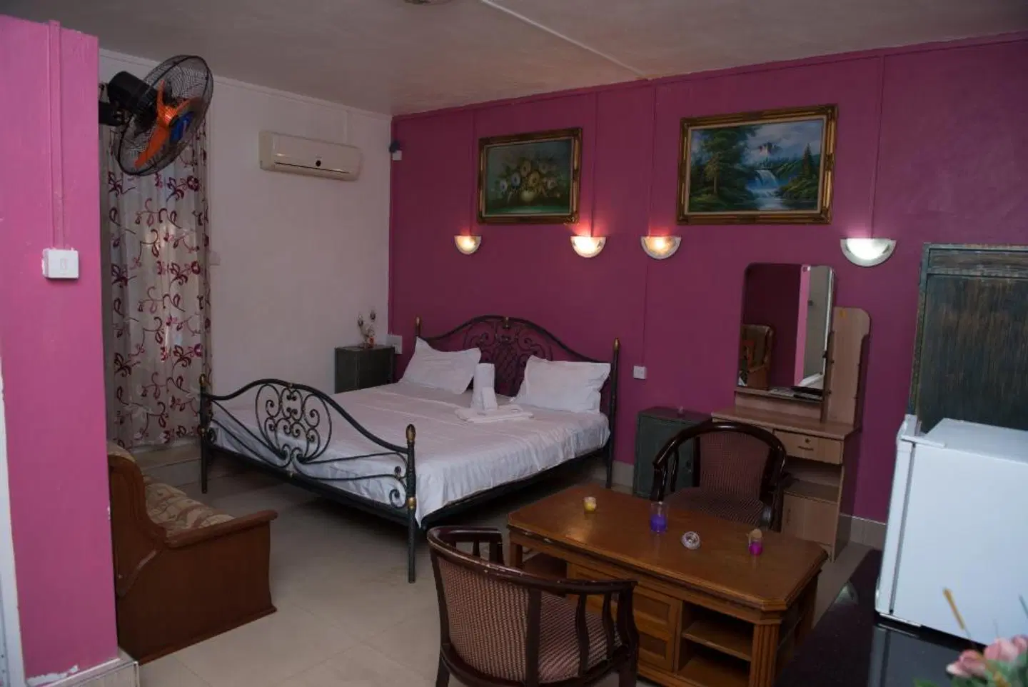 3Ds International Tourist Home ROOM_EXAMPLE