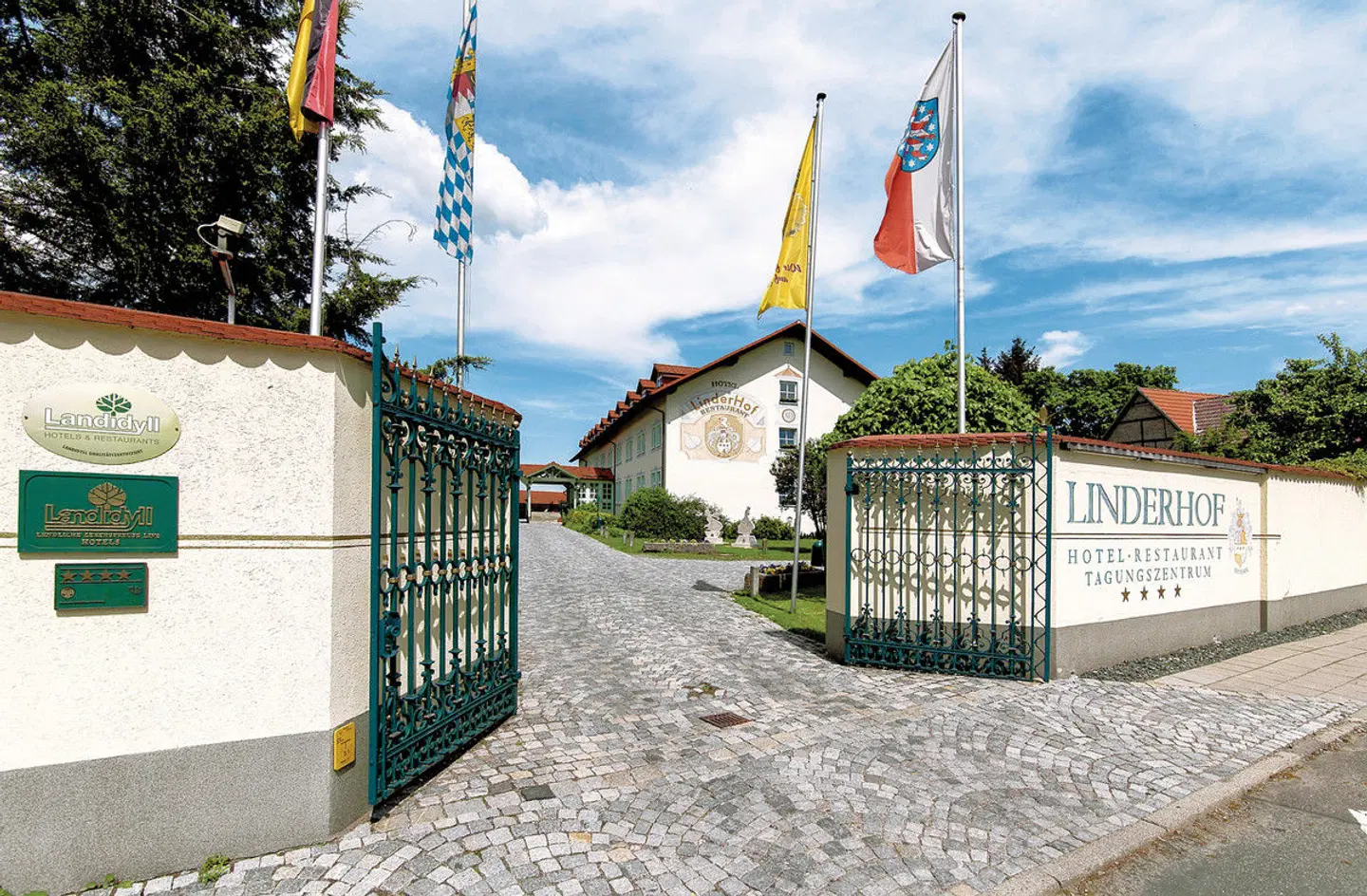 Hotel & Restaurant Linderhof EXTERIOR